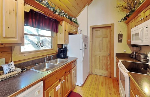 Black Bear Falls Cabin | Idle Days by Jackson Mountain Rentals