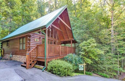 Black Bear Falls Cabin | Idle Days by Jackson Mountain Rentals
