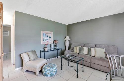 Marco Island House | Idyllic condo with brief walk to beach and restaurants