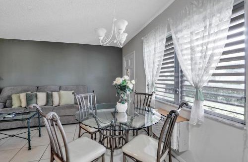 Marco Island House | Idyllic condo with brief walk to beach and restaurants