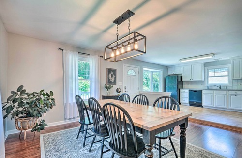 Green Haven House | Idyllic Pasadena Retreat with Garden + Hot Tub!