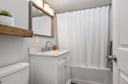 Little Salisbury Condo | Immaculate 1 Bed/Bath Steps from the Beach in Midtown OCMD!
