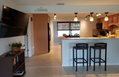 Southgate House | Immaculate, 3 bedroom, 2 bath Close to Siesta Beach, with HEATED POOL