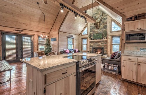 Williamstown Cabin | Immeasurably More - Hot Tub | Arcade Games & Pool Table | Outdoor Fireplace