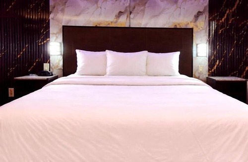 Cypress Hills Hotel | Imperial Hotel