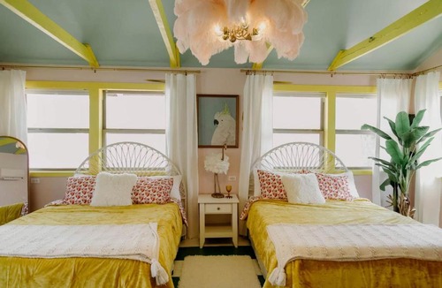 Tracy City House | Incomparable Charm: Find Your Peaceful Haven in Tracy City's Most Unique Cabin