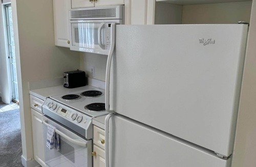 Central Myrtle Beach Apartment | Incredible 1BR condo, ground floor