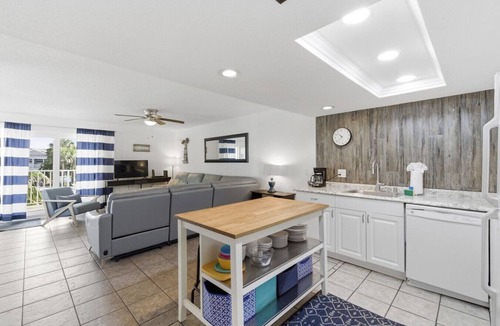 Indian Shores Condo | Incredible 2 bed 2 bath condo by the beach in Indian Shores