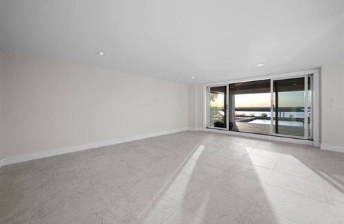 Avalon House | Incredible 6 Bedroom 6.5 Bath Home!