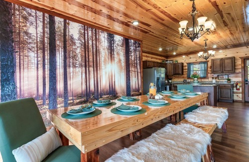 Caton Cabin | Incredible Family Cabin-Gamers Lounge & Theater Rm