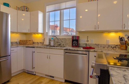 Beachwalk House | Incredible Water Views and Golf Cart