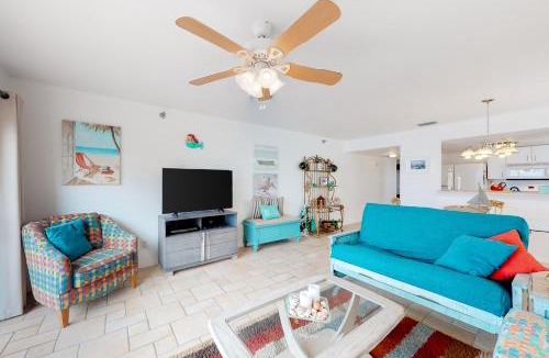 Independence Square Apartment | Indian Sunset Beach 7