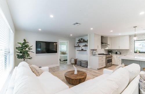 Jupiter House | Indies Pool Paradise
