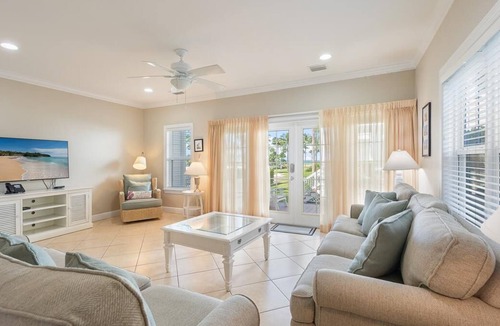 Indigo Reef Marina Homes House | Indigo Reef Resort Waterfront Villa 25 with Boat Dockage, Pool, and Sunset-View