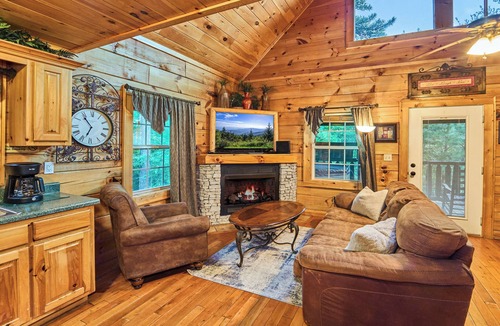 Gatlinburg Cabin | Indoor Pool Cabin | Romantic | Sleeps 4