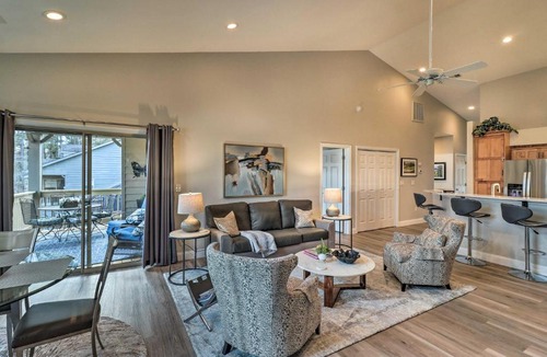 Lake Lure House | Indoor Pool & Golf Course Views: Lake Lure Condo!
