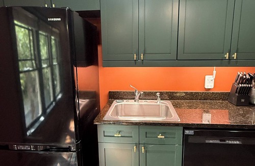 Inman Park Apartment | Inman Park Carriage House - 30 day min. Perfect location for World Cup