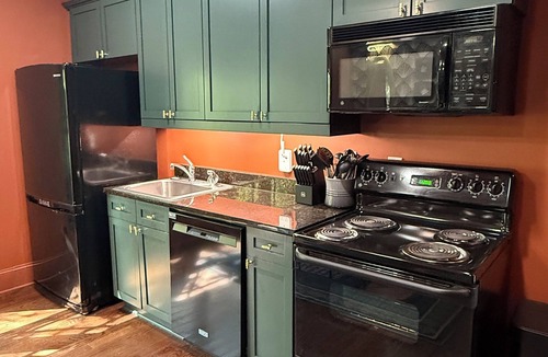 Inman Park Apartment | Inman Park Carriage House - 30 day min. Perfect location for World Cup