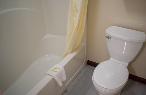 Lenoir City Hotel | Inn Of Lenoir Motor Lodge