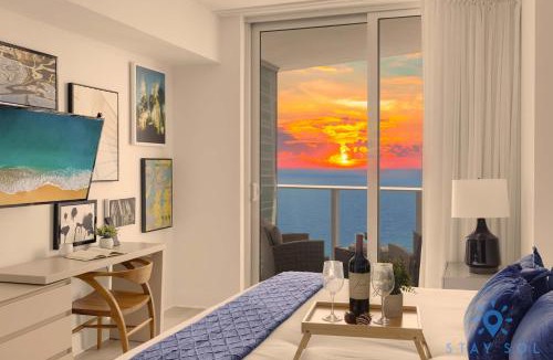 Hollywood South Central Beach Apartment | Insane Ocean View Balcony - Beachfront Condo - Pool