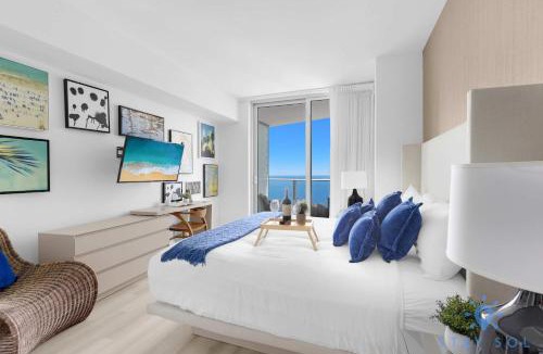 Hollywood South Central Beach Apartment | Insane Ocean View Balcony - Beachfront Condo - Pool