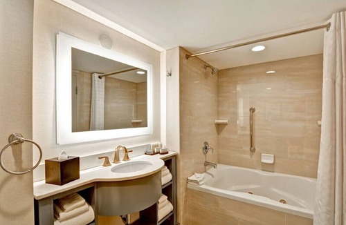Central Business District Hotel | Inter&Co Stadium King Suite w/Gym, Pool, Breakfast