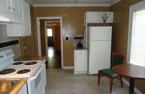 East Side Apartment | Intown 1-bedroom apartment with AC and WiFi in fabulous Atlanta