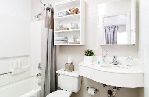 East Forest Hotel | InTown Suites Extended Stay Charlotte NC -East Independence