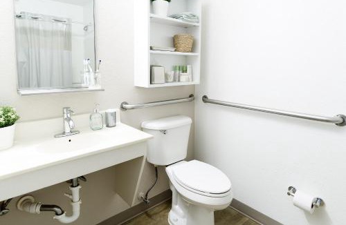 Anderson Hotel | InTown Suites Extended Stay Anderson SC - Clemson University