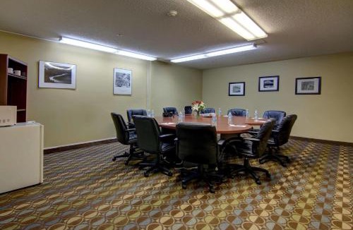 Marietta Hotel | InTown Suites Extended Stay Marietta GA - Roswell Rd