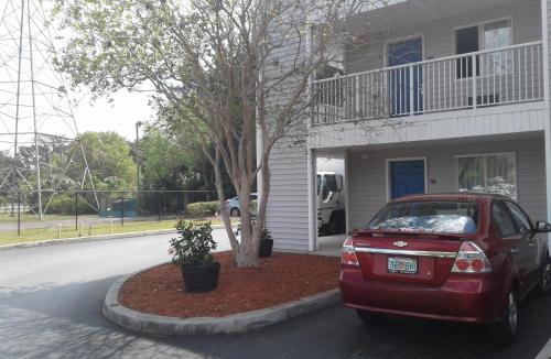 Highpoint Hotel | InTown Suites Extended Stay Clearwater FL