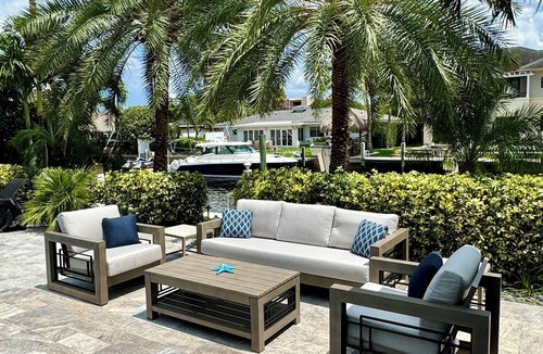 Bel Air House | Intracoastal 🌴 Waterfront Pool Home, Walk to Beach, Heated Pool, Sit on Dock