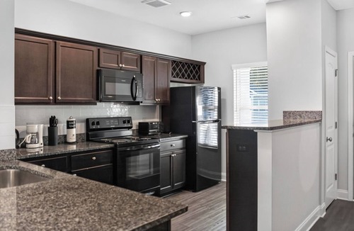 Savannah Apartment | Inviting 2BR Stay with Spacious Layout