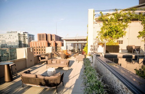 Logan Square Hotel | Inviting Suite Ideal for Executive Explorers, Near Philadelphia Museum of Art