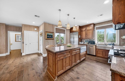 Debordieu Colony House | Inviting Vacation Home Directly on Beach