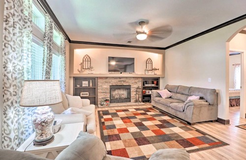Milledgeville House | Irish Rover Lake Home with Yard Bar and Dock!