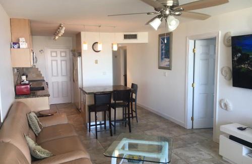 Islamorada Apartment | Islamorada Paradise Overlooking the Fabulous Florida Bay.