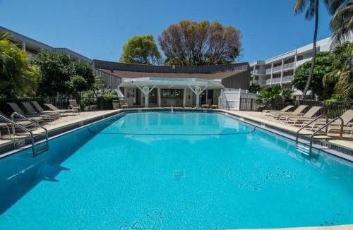 Sanibel House | Island Beach Club #P3E