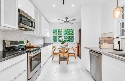 Florida North Atlantic Coast House | Island Bliss Manor + Private Beach Access!