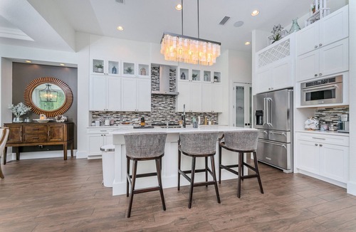 Pine Valley House | Island Breeze