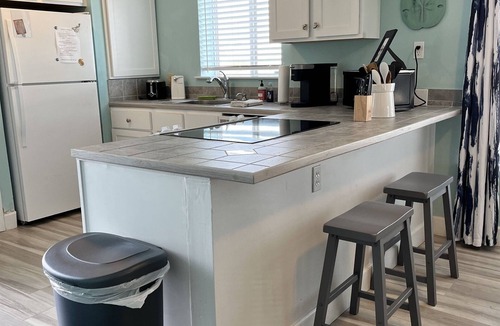 East End Condo | ISLAND CLUB- East End OCEANFRONT Ground Level unit with gazebo and OCEAN VIEW