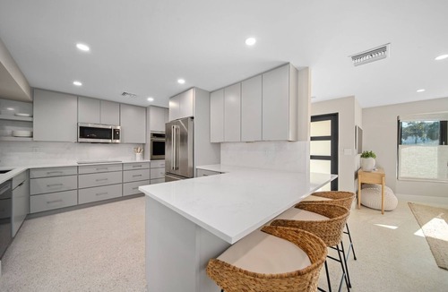 Sanibel House | Island Dreams: Remodeled West Gulf Drive Pool Home