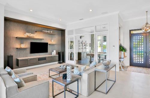 Island Estate House | Island Estate Waterfront Villa