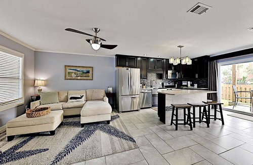 Fort Walton Beach Apartment | Island Gardens #103