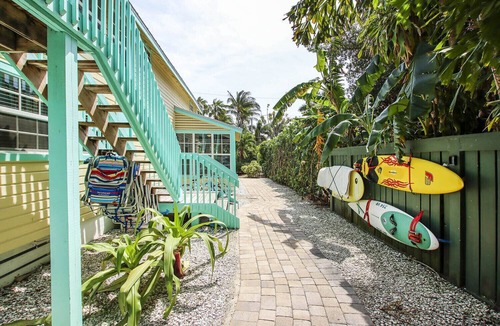 Captiva House | Island House 3 Bedroom /3 Bath House