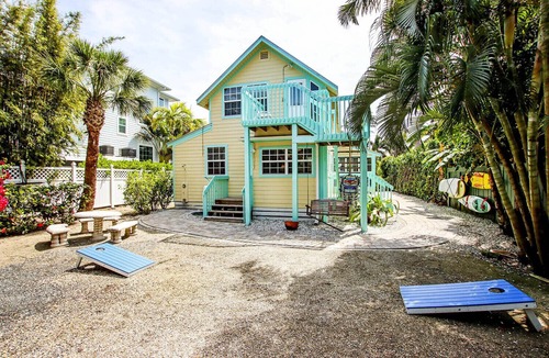 Captiva House | Island House 3 Bedroom /3 Bath House