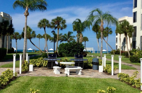 Siesta Key Villa | Island House Beach Resort V18 by RedAwning
