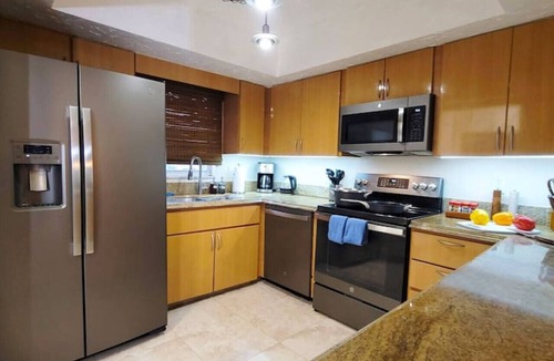 Singer Island Apartment | Island life 2 br 2-ba walk 2 beach, Snorkel & Surf