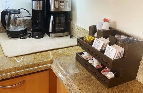 Singer Island Apartment | Island life 2 br 2-ba walk 2 beach, Snorkel & Surf