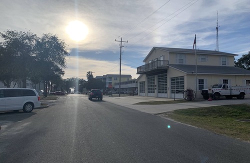 Cedar Key Apartment | Island Oasis - NON SMOKING Top Floor Apartment located downtown with Gulf Views!